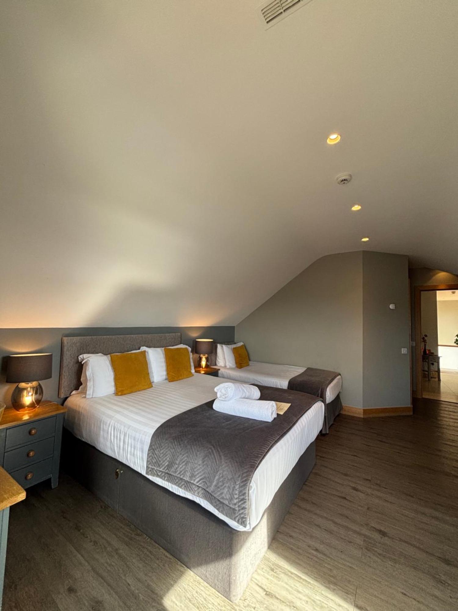 Fab View (Adults Only) Dingle Exterior foto